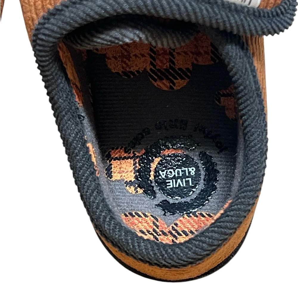 Livie & Luca Boy’s Hug Shoes Size L